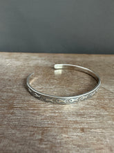 Load image into Gallery viewer, Sterling silver fish cuff bracelet