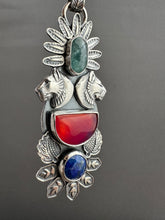 Load image into Gallery viewer, Lioness medallion