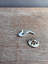 Load image into Gallery viewer, Silver Saxophone pin, lapel pin, scatter pin