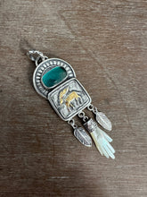 Load image into Gallery viewer, Golden Wandering Deer with Flourite