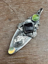 Load image into Gallery viewer, Mountain lion pendant