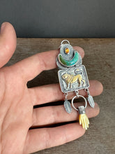 Load image into Gallery viewer, Golden Lion