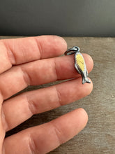 Load image into Gallery viewer, Golden Fish