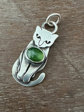 Load image into Gallery viewer, Sterling silver Kitty Pet with Green Serpentine