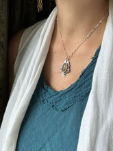 Load image into Gallery viewer, Orange flowing agate