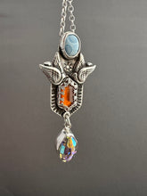 Load image into Gallery viewer, Bird pendant