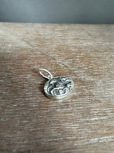 Load image into Gallery viewer, Hippocampus pendant #2