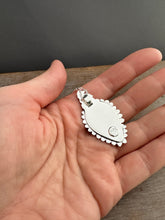 Load image into Gallery viewer, Labradorite Griffin medallion