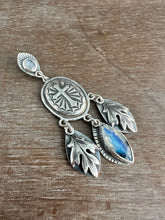 Load image into Gallery viewer, Shield of peace