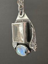Load image into Gallery viewer, Quartz wing necklace