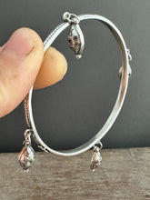 Load image into Gallery viewer, Sterling silver patterned Jingle bangle