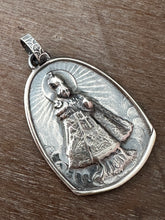 Load image into Gallery viewer, Infant of Prague Medallion