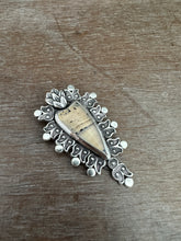 Load image into Gallery viewer, Montana agate Sacred Heart