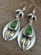 Load image into Gallery viewer, Serpentine and Leaves earrings