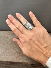 Load image into Gallery viewer, Moon owl ring size 8