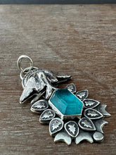 Load image into Gallery viewer, Bird Medallion