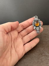 Load image into Gallery viewer, Honey bee medallion