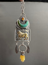 Load image into Gallery viewer, Golden Lion