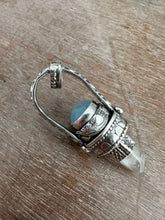 Load image into Gallery viewer, Quartz crystal and aquamarine medallion