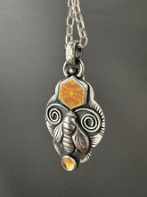 Load image into Gallery viewer, Bee pendant 2