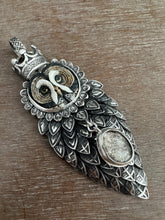 Load image into Gallery viewer, The Great Grey Owl King
