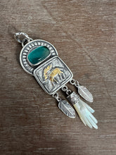 Load image into Gallery viewer, Golden Wandering Deer with Flourite