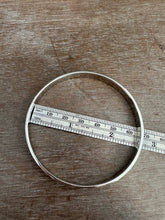 Load image into Gallery viewer, Sterling silver fish bangle