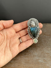 Load image into Gallery viewer, Labradorite Sacred Heart pendant