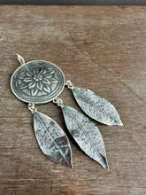 Load image into Gallery viewer, Feather Shield