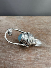 Load image into Gallery viewer, Quartz crystal and aquamarine medallion