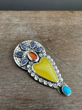 Load image into Gallery viewer, Yellow Serpentine Sacred Heart