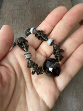 Load image into Gallery viewer, Vintage glass bead silk knotted necklace in neutrals