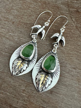 Load image into Gallery viewer, Serpentine and Leaves earrings