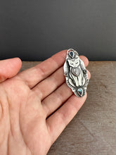 Load image into Gallery viewer, Jewel Cat -The tuxedo-