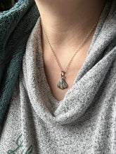 Load image into Gallery viewer, Golden Bee