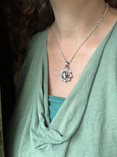 Load image into Gallery viewer, Included quartz medallion