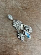 Load image into Gallery viewer, Shield of peace