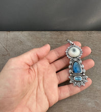 Load image into Gallery viewer, Elaborate Solar quartz pendant