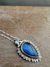 Load image into Gallery viewer, Labradorite Griffin medallion