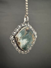 Load image into Gallery viewer, Large Prudent Heart Agate Pendant