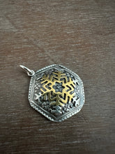 Load image into Gallery viewer, Single Snowflake with Gold