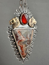 Load image into Gallery viewer, Lioness medallion