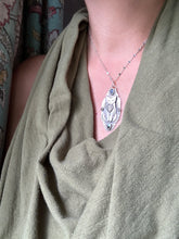 Load image into Gallery viewer, Jewel Cat -The tuxedo-