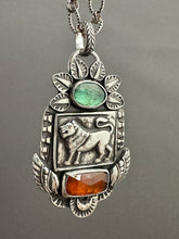 Load image into Gallery viewer, Lion medallion.
