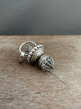 Load image into Gallery viewer, Vintage crystal pendant