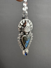 Load image into Gallery viewer, Labradorite Sacred Heart pendant