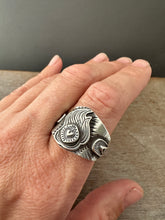 Load image into Gallery viewer, Medium Size 9.25 sacred heart shield ring