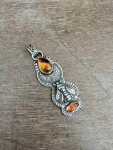 Load image into Gallery viewer, Moon Honey Bee Medallion