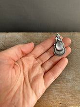 Load image into Gallery viewer, Abalone shell Griffin medallion