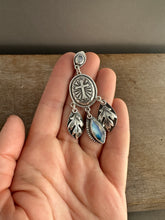 Load image into Gallery viewer, Shield of peace